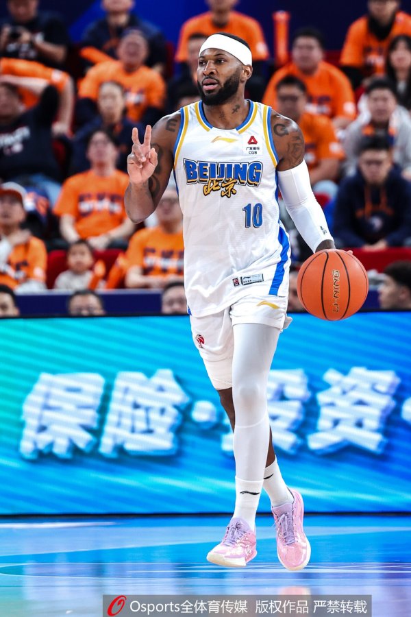 配资在线机构论坛 第三节狂轰19分！杰曼18中11拿下28分5板5助2断